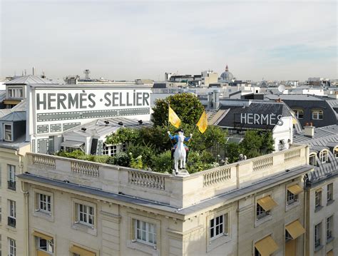 douglas hermes jardin sur le toit|Hermes garden sur le toit.